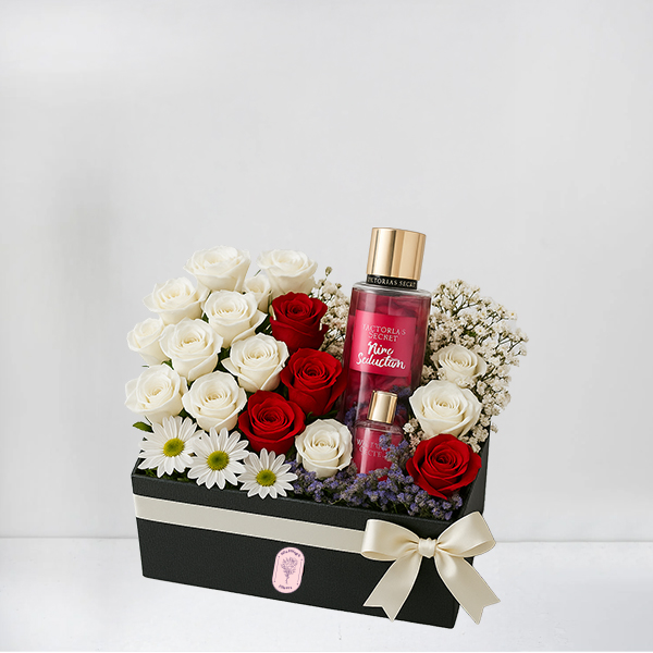 بوكس ورد رومانسي بالورود الحمراء والبيضاء مع عطر إيفا